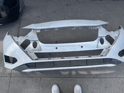 Fascia Delantera Versa 