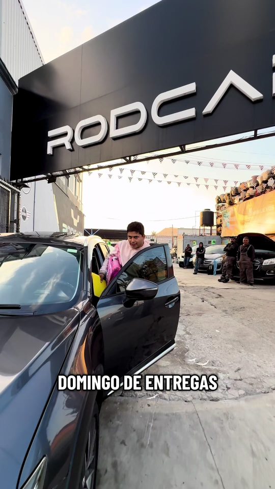 Domingo de entregas en RodCars Gracias por permitirnos ser parte de los sueños de su familia.